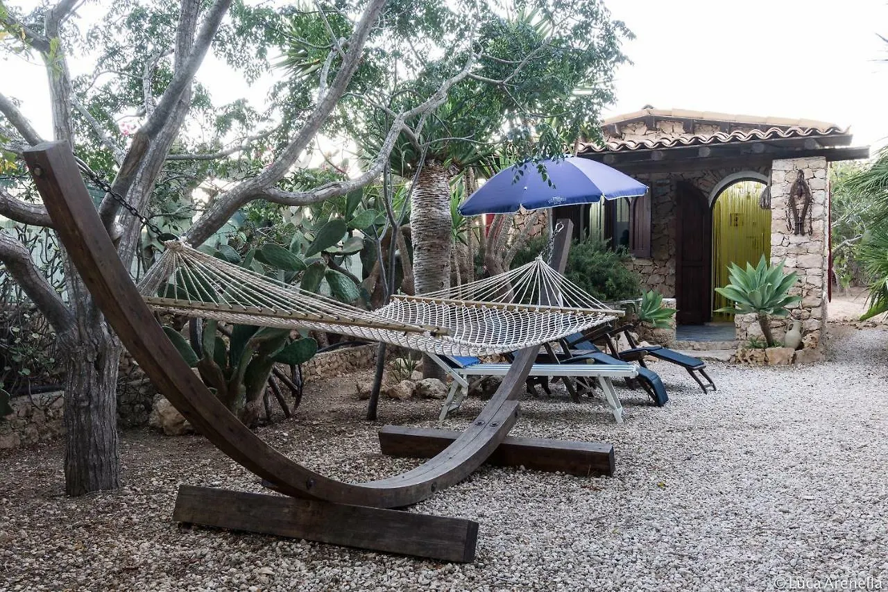 Aparthotel Dammusi del Sole LMP
