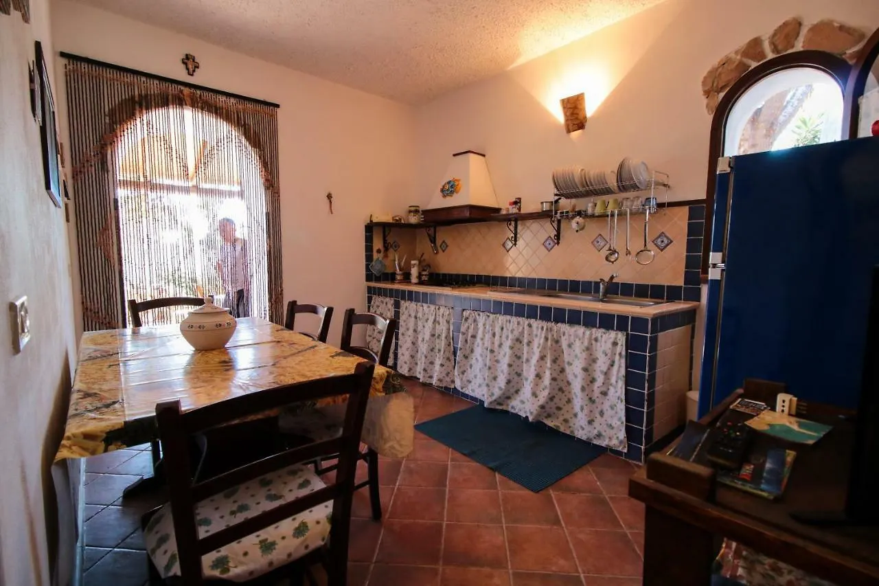 Aparthotel Dammusi del Sole LMP Italia