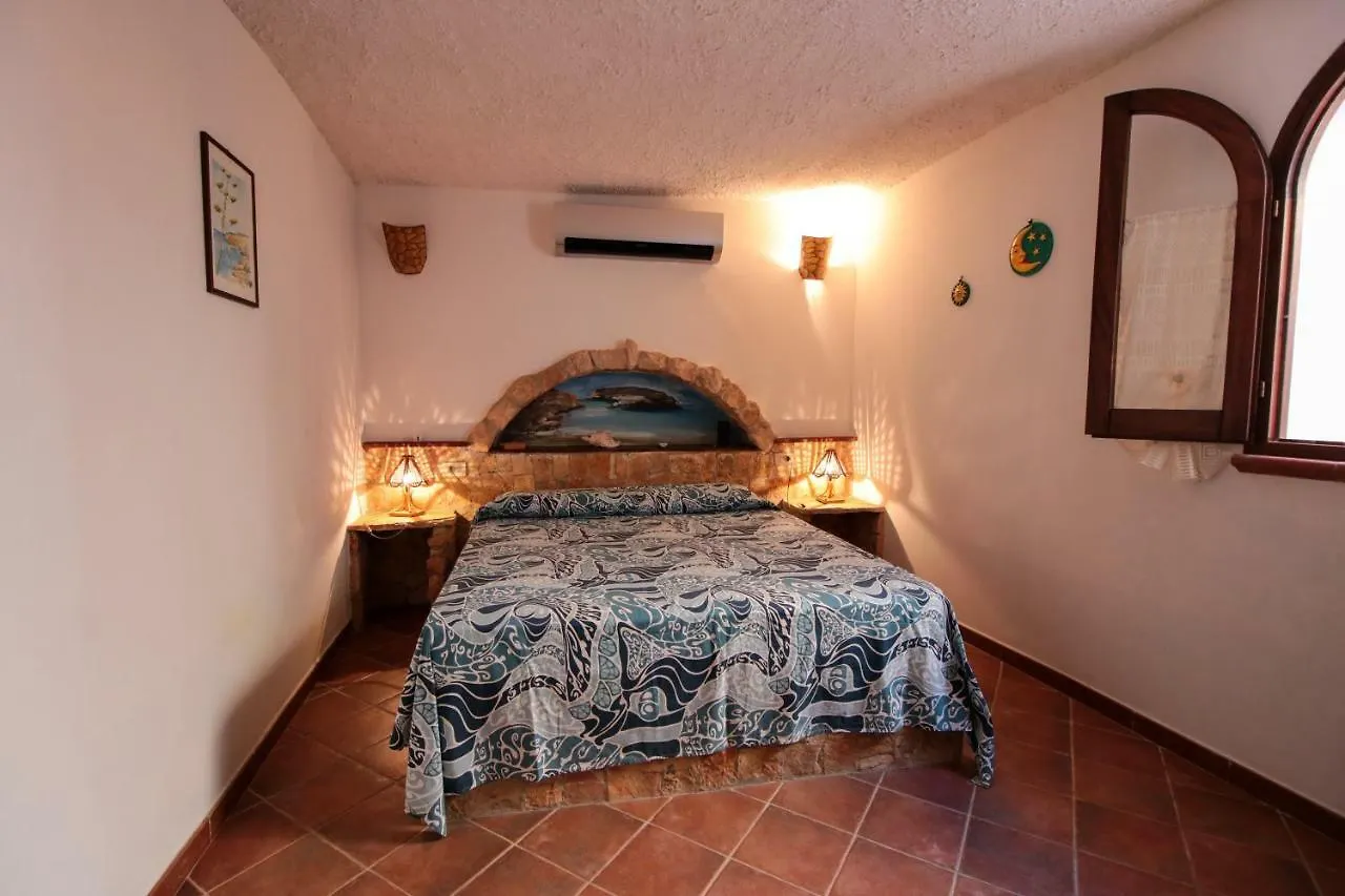 Aparthotel Dammusi del Sole LMP Italia