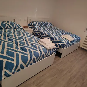 https://casadei-guest-house-stazione-bologna.emilia-romagnahotels.net